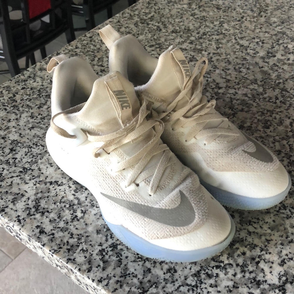 NIKE Women’s Basketball Shoes